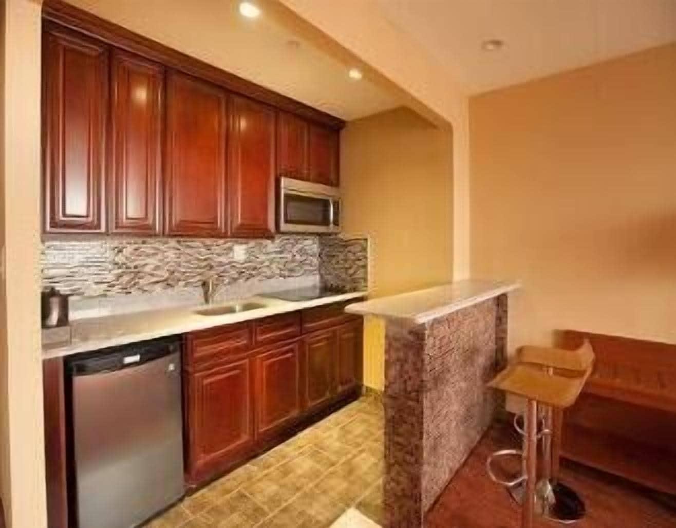 Ramada By Wyndham Flushing Queens New York Exterior photo