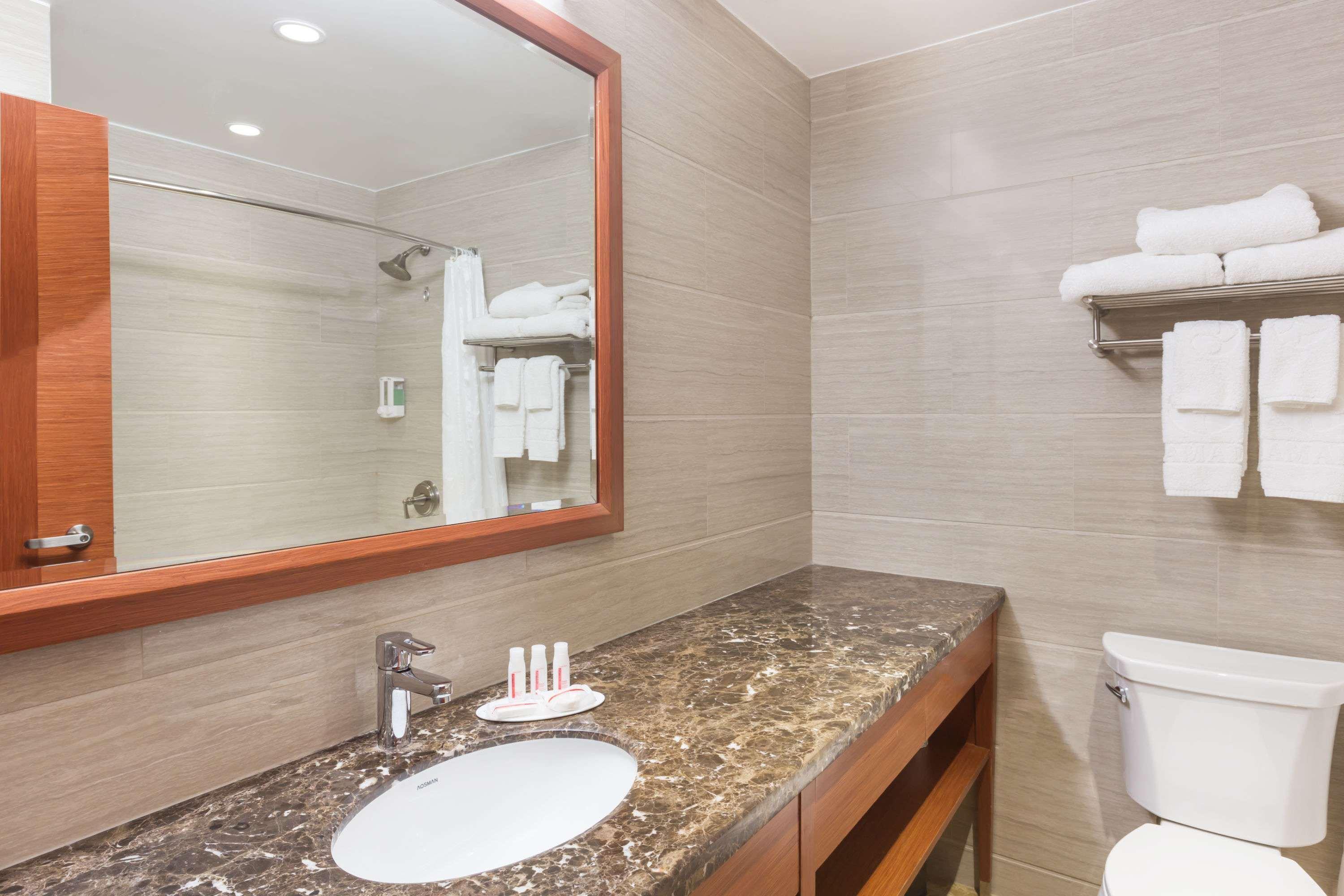 Ramada By Wyndham Flushing Queens New York Exterior photo